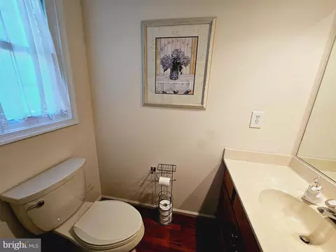 9343 Breamore Ct, Laurel, MD 20723 photo 6