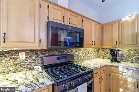 7618 Bluff Point Ln, Elkridge, MD 21075 photo 11