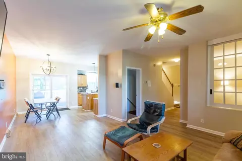 7618 Bluff Point Ln, Elkridge, MD 21075 photo 6