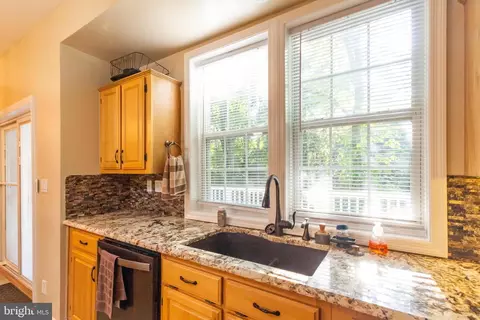 7618 Bluff Point Ln, Elkridge, MD 21075 photo 12