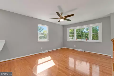9425 Madison Ave, Laurel, MD 20723 photo 6