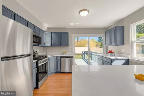 9425 Madison Ave, Laurel, MD 20723 photo 10