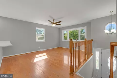 9425 Madison Ave, Laurel, MD 20723 photo 5