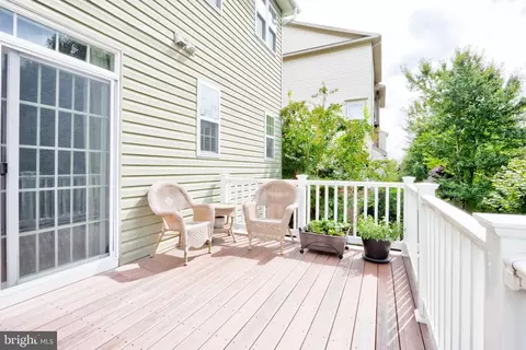8601 Summer Waves Way, Laurel, MD 20723 photo 32