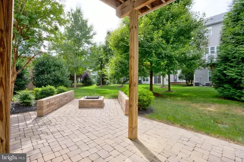 8601 Summer Waves Way, Laurel, MD 20723 photo 35