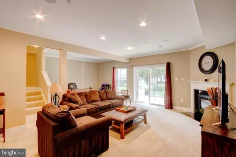 8601 Summer Waves Way, Laurel, MD 20723 photo 29