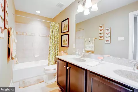 8601 Summer Waves Way, Laurel, MD 20723 photo 18