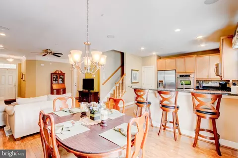 8601 Summer Waves Way, Laurel, MD 20723 photo 8