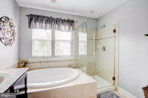 8601 Summer Waves Way, Laurel, MD 20723 photo 25