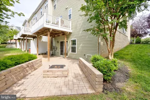 8601 Summer Waves Way, Laurel, MD 20723 photo 33