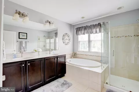 8601 Summer Waves Way, Laurel, MD 20723 photo 24