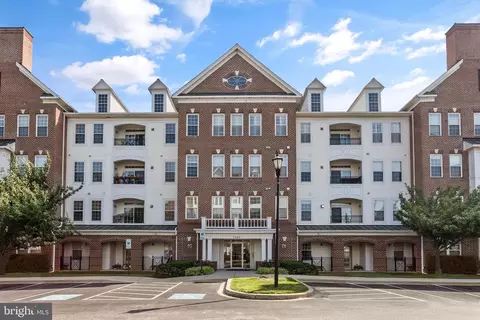 5900 Whale Boat Dr #208, Clarksville, MD 21029