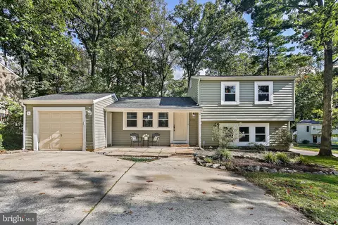 9483 Cameldriver Ct, Columbia, MD 21045