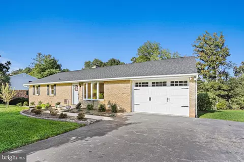 9404 Parsley Dr, Ellicott City, MD 21042