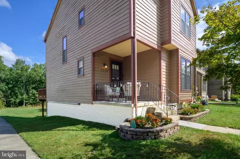 9110 Tymat Ct, Laurel, MD 20723 photo 3