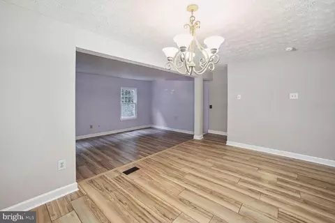 9631 Glendower Ct, Laurel, MD 20723 photo 5