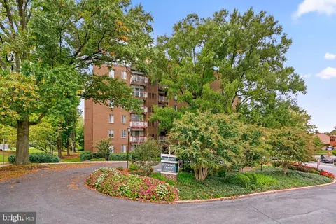 10850 Green Mountain Cir #312, Columbia, MD 21044
