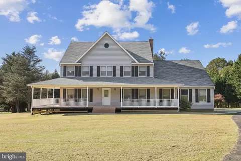 12580 Cloverhill Dr, West Friendship, MD 21794