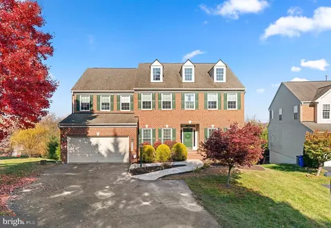 8054 High Castle Rd, Ellicott City, MD 21043