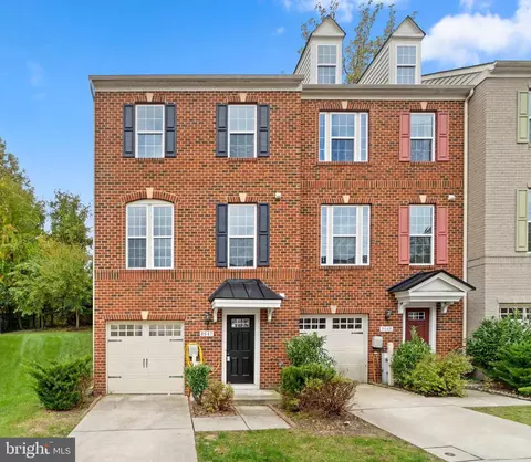 8647 Enoch Pratt Dr, Ellicott City, MD 21043