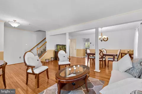 9220 Maxwell Ct, Laurel, MD 20723 photo 4