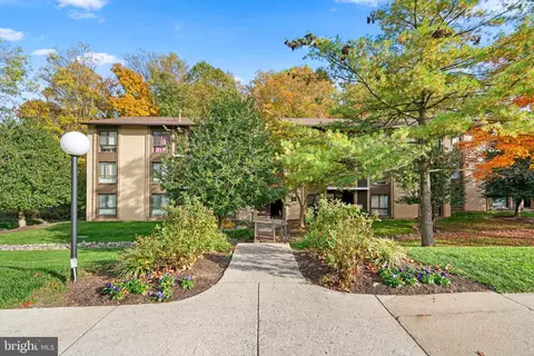5901 Tamar Dr #10, Columbia, MD 21045