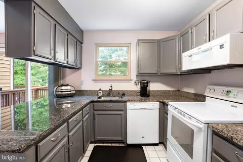 9117 Bryant Ave, Laurel, MD 20723 photo 4