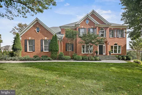 2715 Heaven Wood Ct, Ellicott City, MD 21042