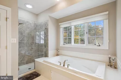 11374 Bishops Gate Ln, Laurel, MD 20723 photo 57