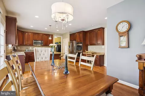 11374 Bishops Gate Ln, Laurel, MD 20723 photo 12