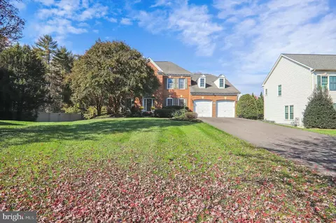 11374 Bishops Gate Ln, Laurel, MD 20723 photo 3