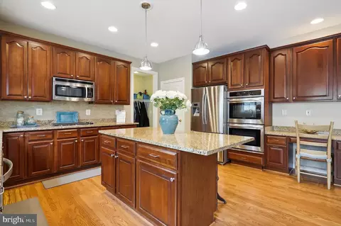 11374 Bishops Gate Ln, Laurel, MD 20723 photo 34