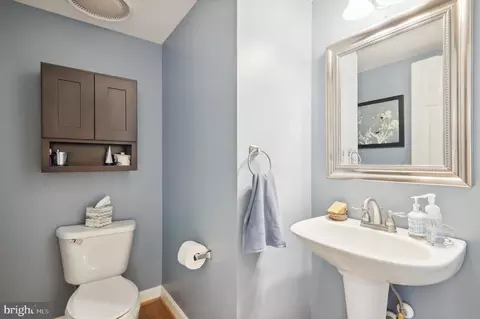 11374 Bishops Gate Ln, Laurel, MD 20723 photo 40