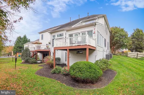 11374 Bishops Gate Ln, Laurel, MD 20723 photo 8