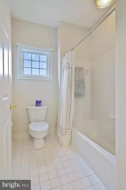 11374 Bishops Gate Ln, Laurel, MD 20723 photo 66