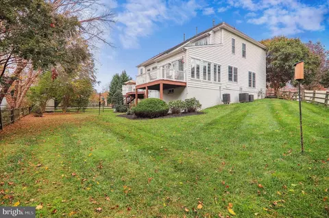11374 Bishops Gate Ln, Laurel, MD 20723 photo 7