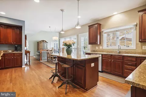 11374 Bishops Gate Ln, Laurel, MD 20723 photo 32