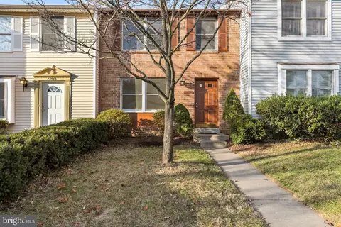 10504 Saddlebrook Ct, Laurel, MD 20723 photo 2