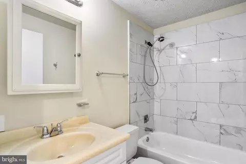 10504 Saddlebrook Ct, Laurel, MD 20723 photo 17
