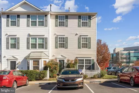 8830 Goose Landing Cir, Columbia, MD 21045