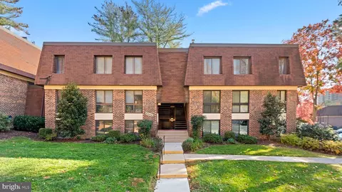 5244 W Running Brook Rd #101, Columbia, MD 21044