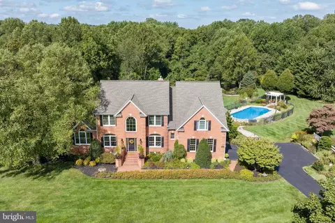 12169 Woodford Dr, Marriottsville, MD 21104