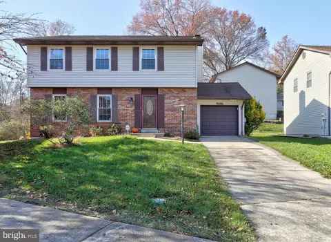 9977 Cape Ann Dr, Columbia, MD 21046