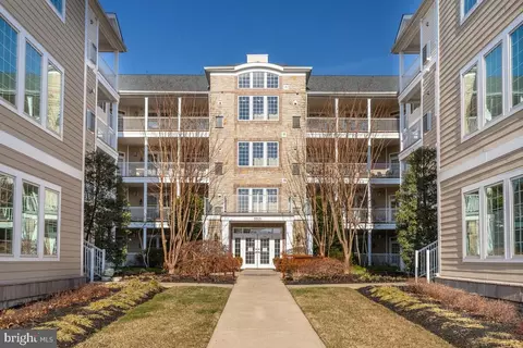 8820 Shining Oceans Way #205, Columbia, MD 21045