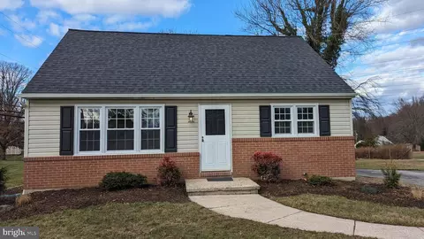 4913 Rollingtop Rd, Ellicott City, MD 21043