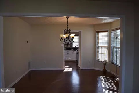 9613 Park Ave, Laurel, MD 20723 photo 32