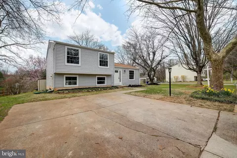 9262 Pigeonwing Pl, Columbia, MD 21045