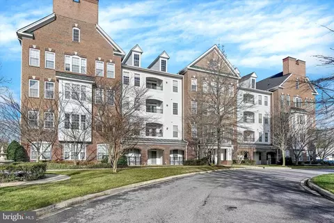5801 Clipper Ln #104, Clarksville, MD 21029