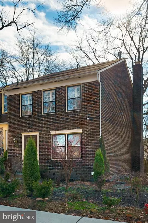 5738 Yellowrose Ct, Columbia, MD 21045
