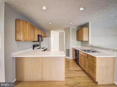 9671 Spratley Ave, Laurel, MD 20723 photo 22
